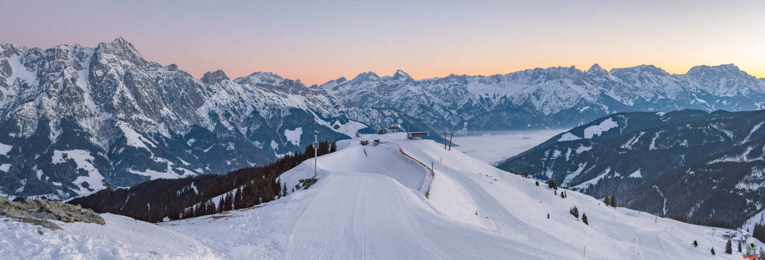 Skigebiet Leogang vor Sonnenaufgang