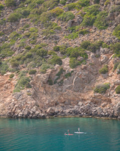 Stand-Up-Paddeling in der Bucht